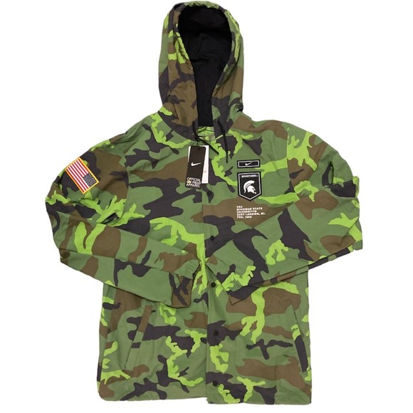 Nike Other - NWT Nike Michigan State Spartans Salute to Service Treeline Lightweight Jacket